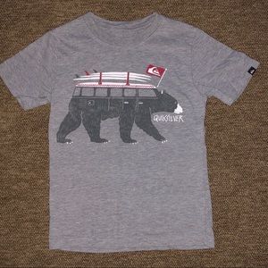Boys S (5) grey quiksilver tee